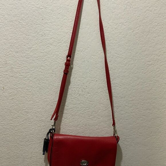 TIGNANELLO Red Pebbled Leather Organizer Shoulder Bag Crossbody Handbag Purse - Picture 3 of 13